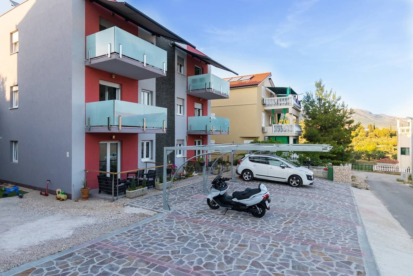 Foto 10 von 19: Zimmer mit Terrasse Grebastica, Sibenik -a