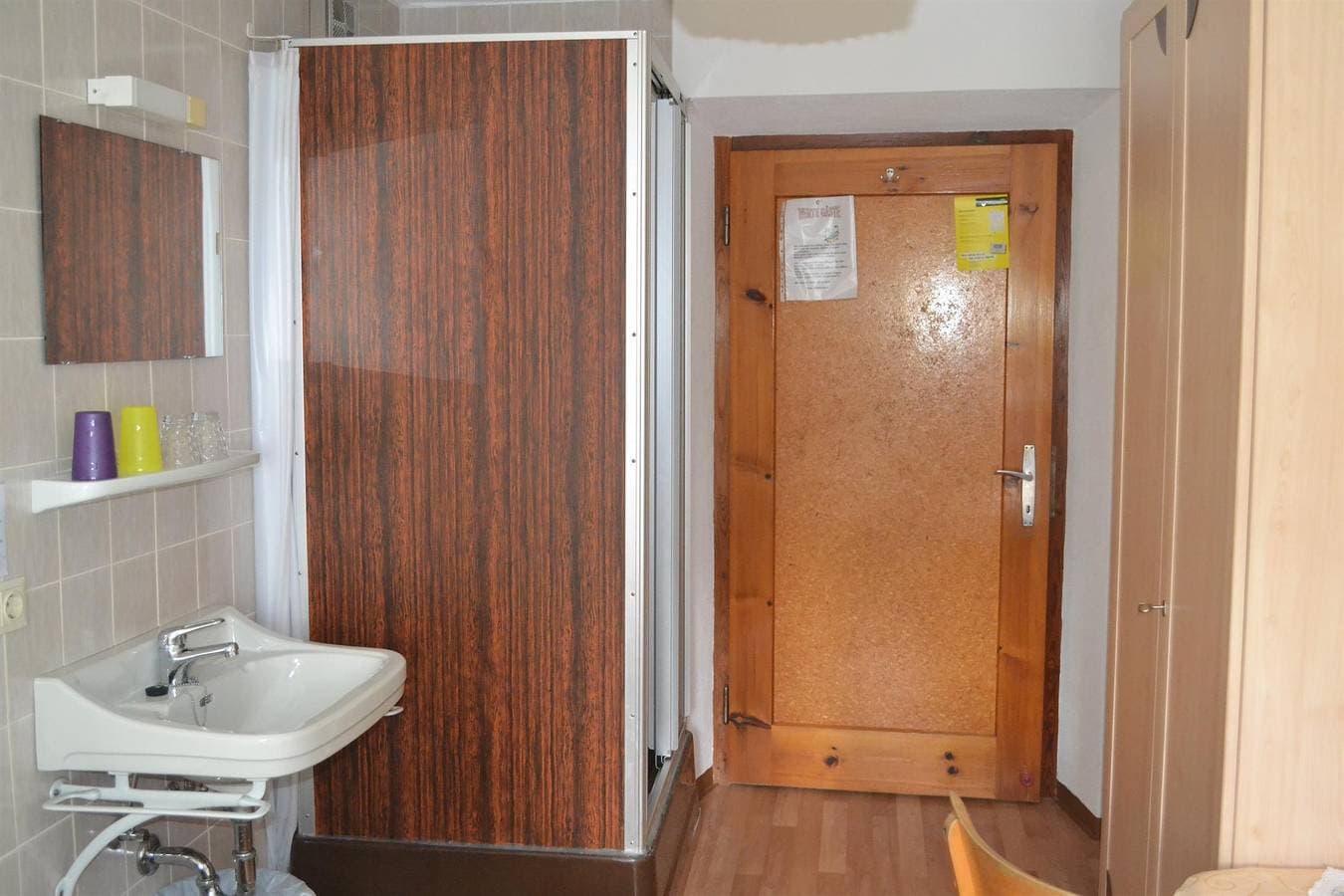 Foto 7 von 25: Einzelzimmer mit Dusche
