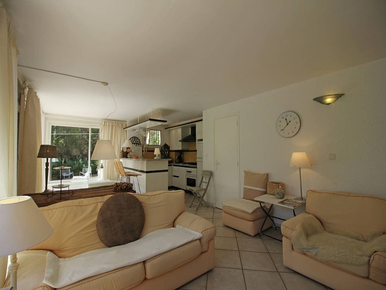 Foto 2 von 29: Ferienhaus in Fréjus mit Pool & Tennis