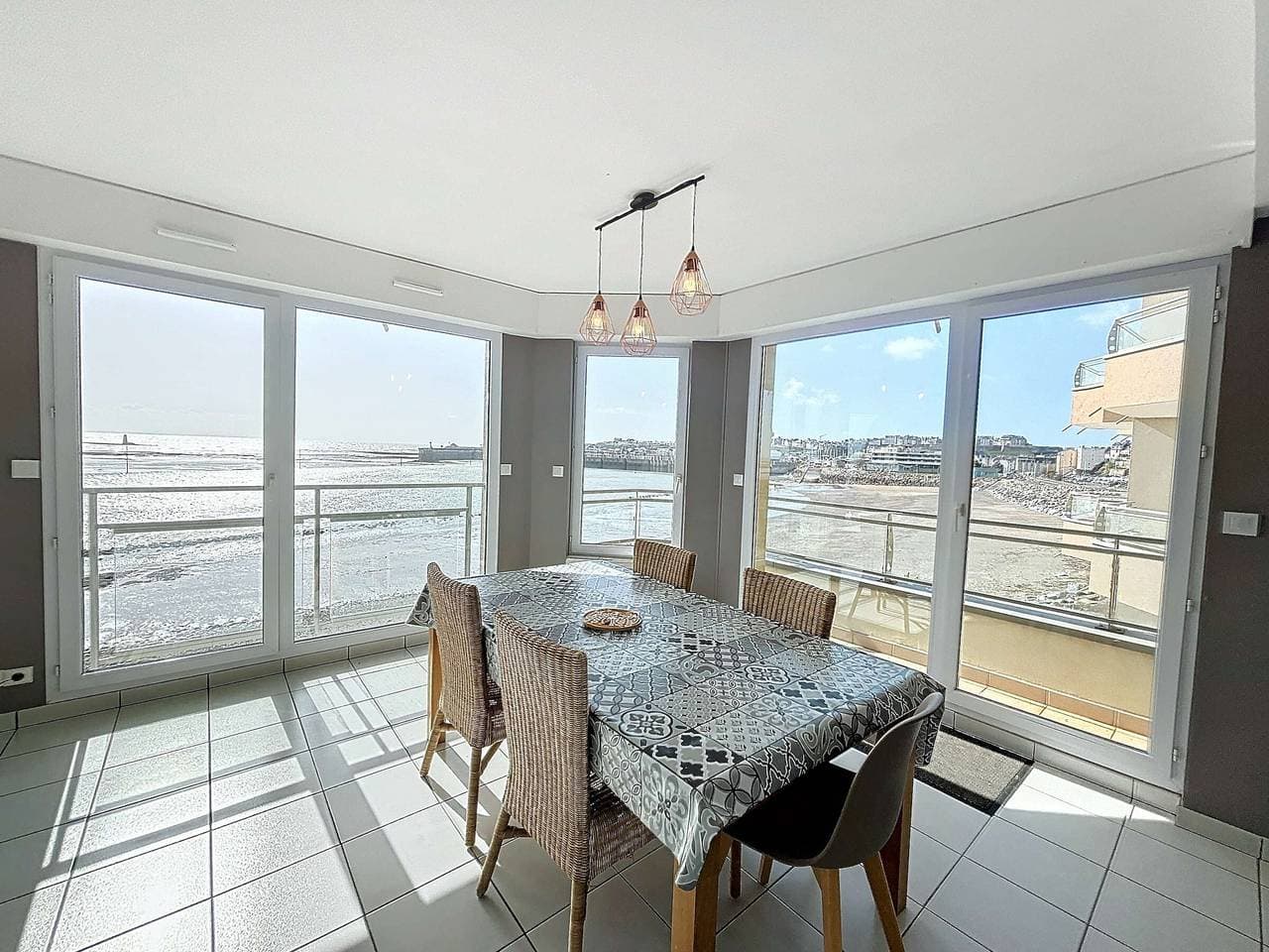 Foto 6 von 21: Schöne Wohnung am Meer mit Balkon, Parkplatz und moderner Ausstattung