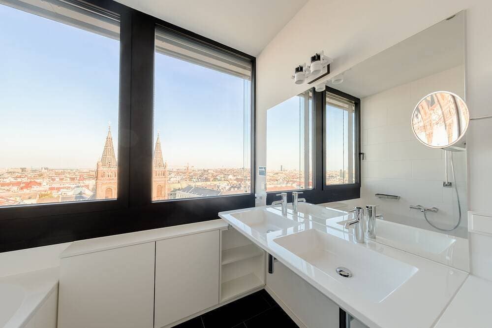 Foto 6 von 30: Panorama-Suite mit Blick über Wien