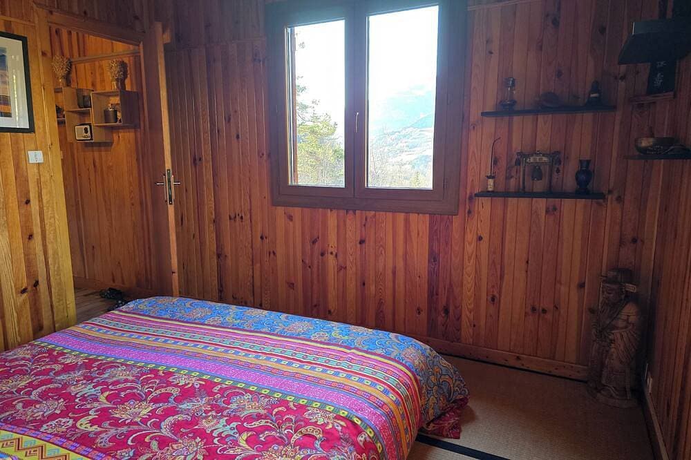 Foto 3 von 30: Chalet located a 4-minute walk from the Colmars ramparts. Pets welcome!
