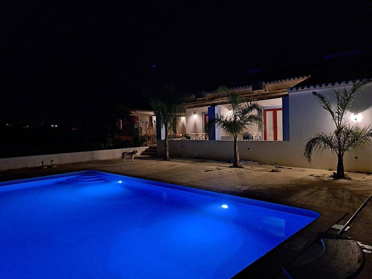 Foto 4 von 24: Two-Bedroom Apartment with Pool View