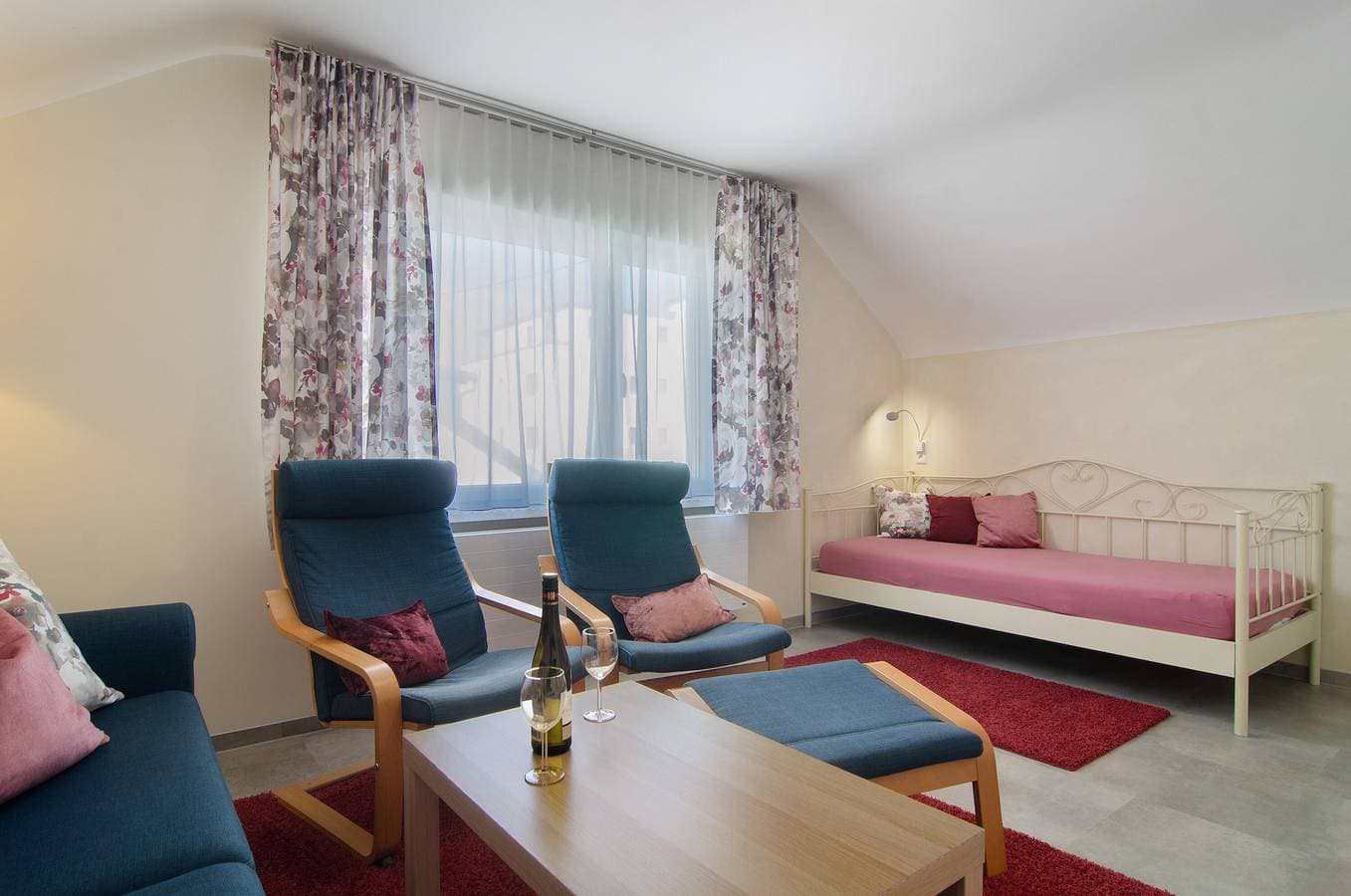 Foto 5 von 35: Ferienwohnung 'Das Kleine Glück' mit Bergblick, privater Terrasse und Wi-Fi