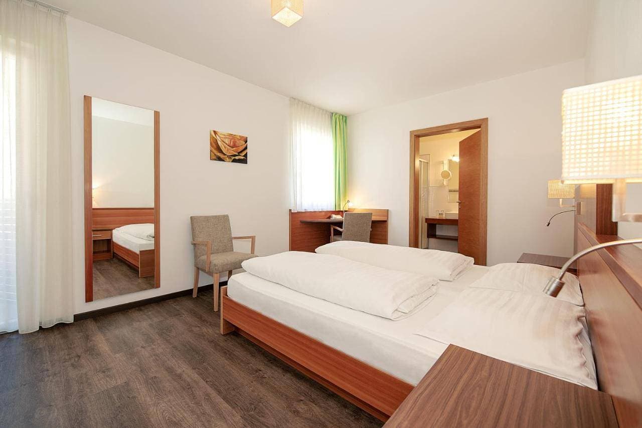 Foto 7 von 11: Comfort Double Room with Balcony
