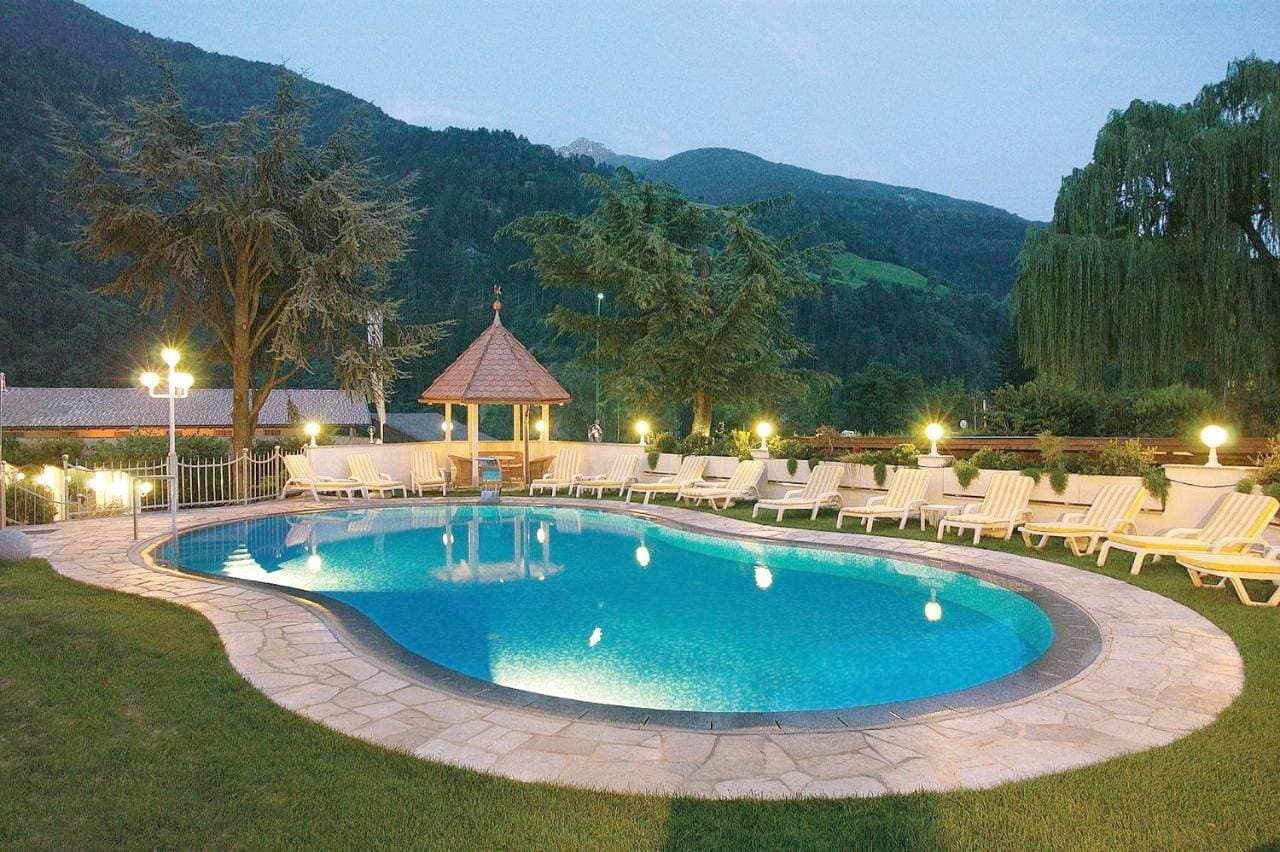 Hotel Hirzer ***S 1