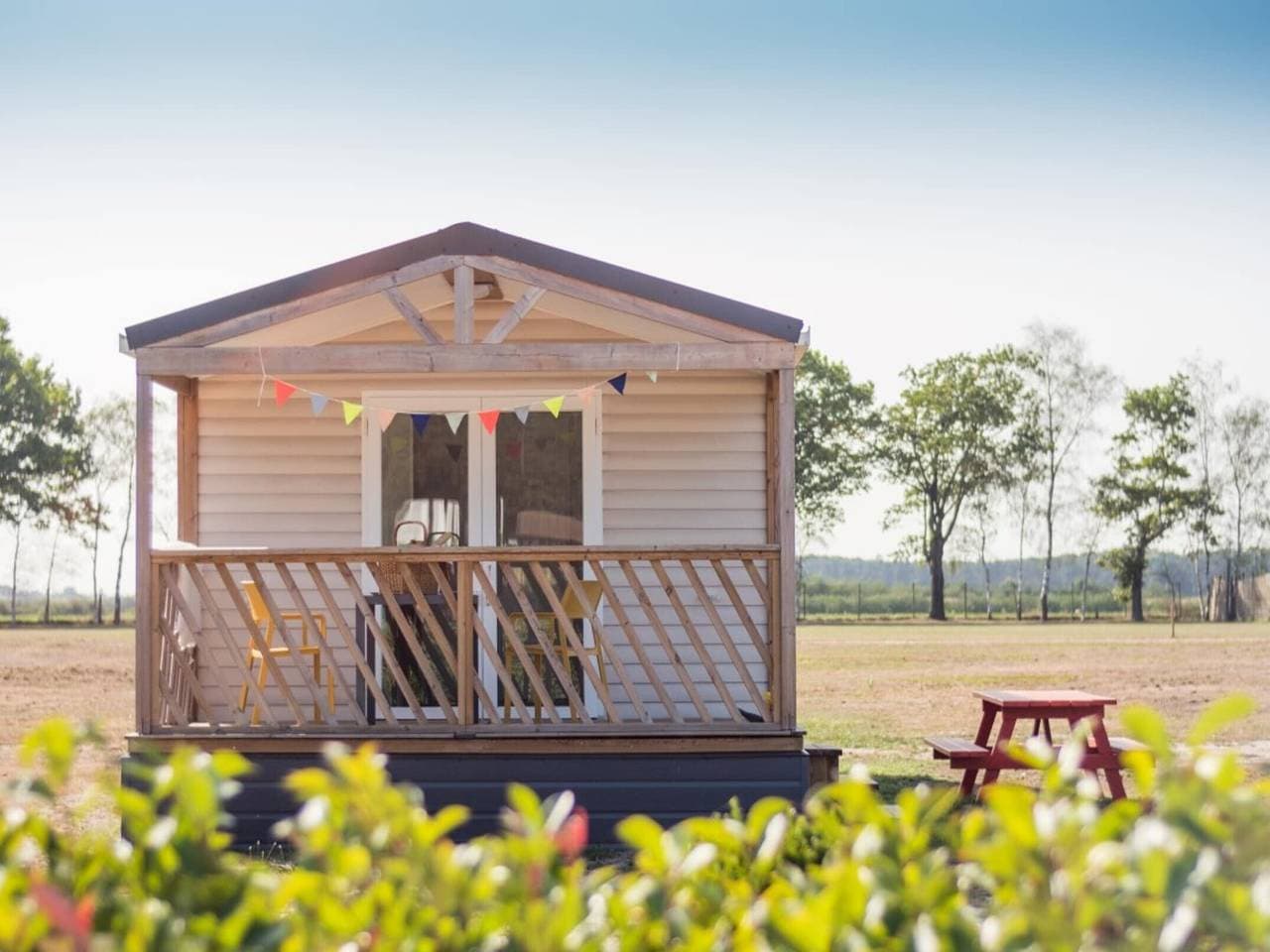 Strandlodge mit Seeblick in Ravels 1
