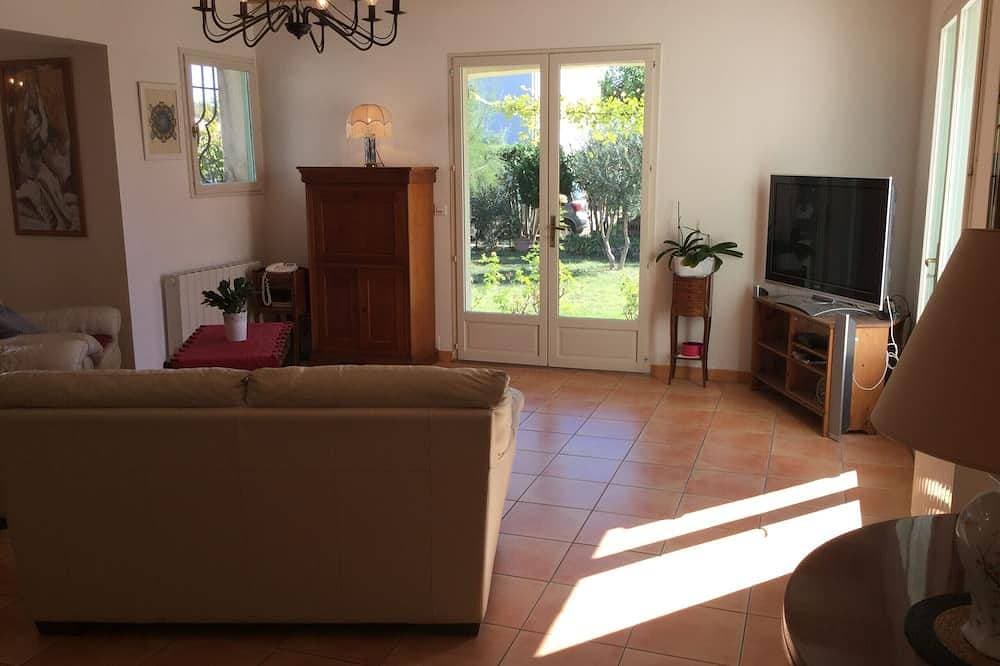 Foto 4 von 7: Hübsche Vermietung mit privatem Pool in dem Dorf Mouriès, Alpilles