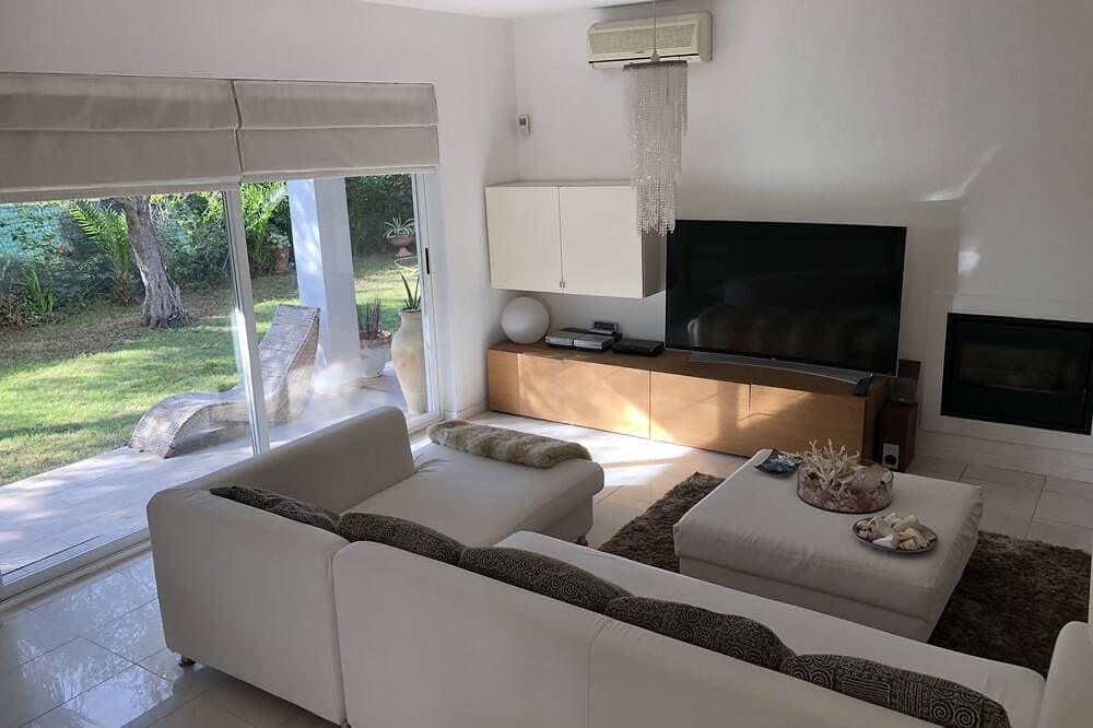 Foto 4 von 30: Villa Ines, in der Stute mit Fisch