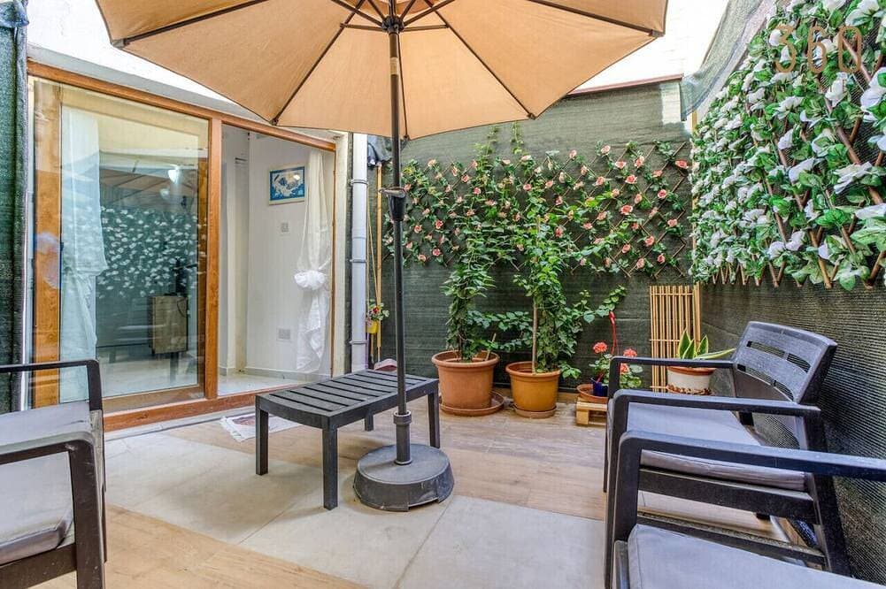 Modern Studio Apt with Private Terrace in Sliema 1