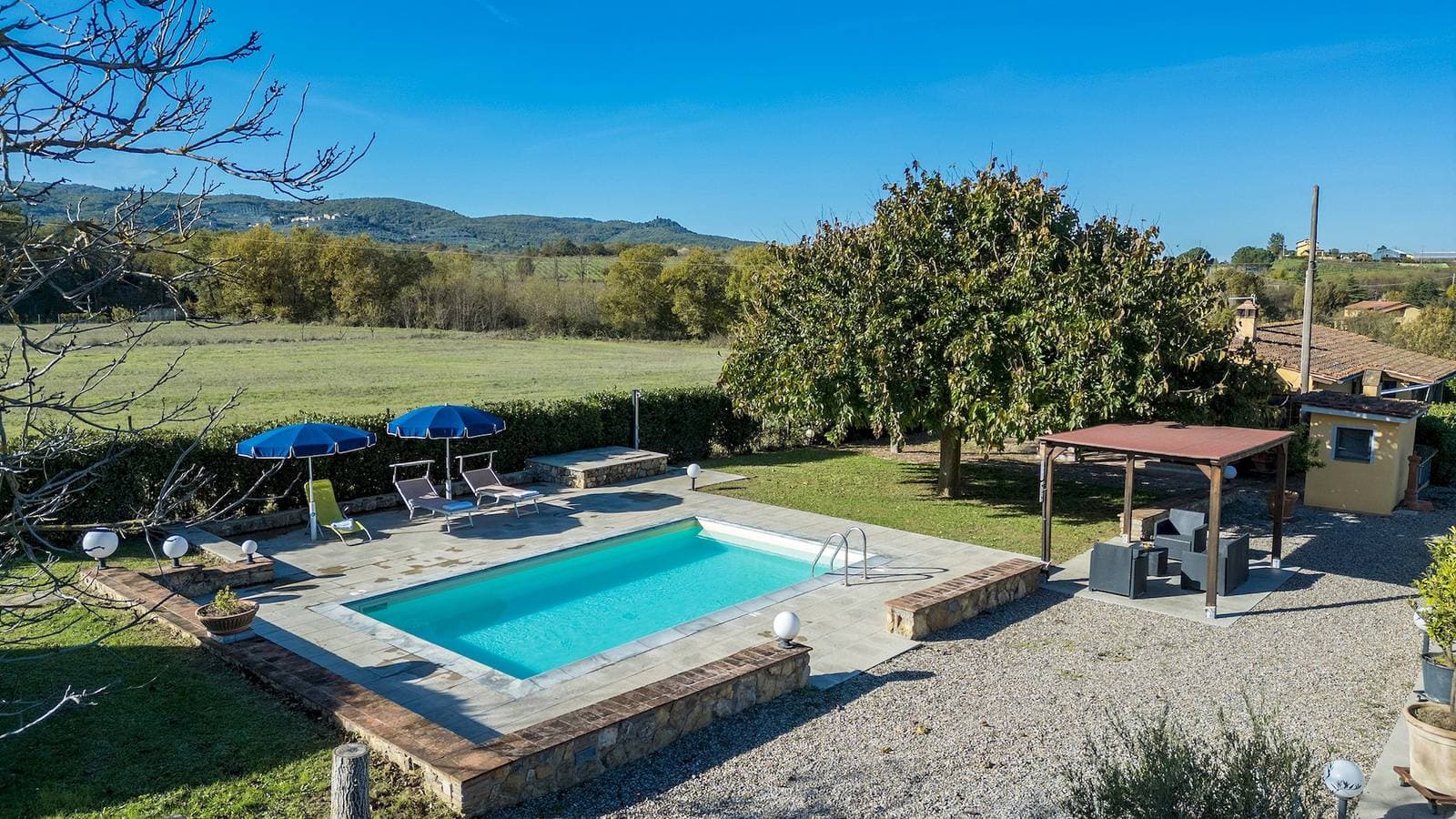 Foto 2 von 31: Villa für 4 Personen mit Garten
