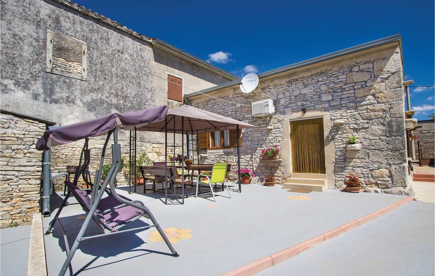Foto 10 von 27: Charmante Ferienwohnung mit Terrasse, Parkplatz und 2,5 km Entfernung zum Stadtzentrum von Butkovići