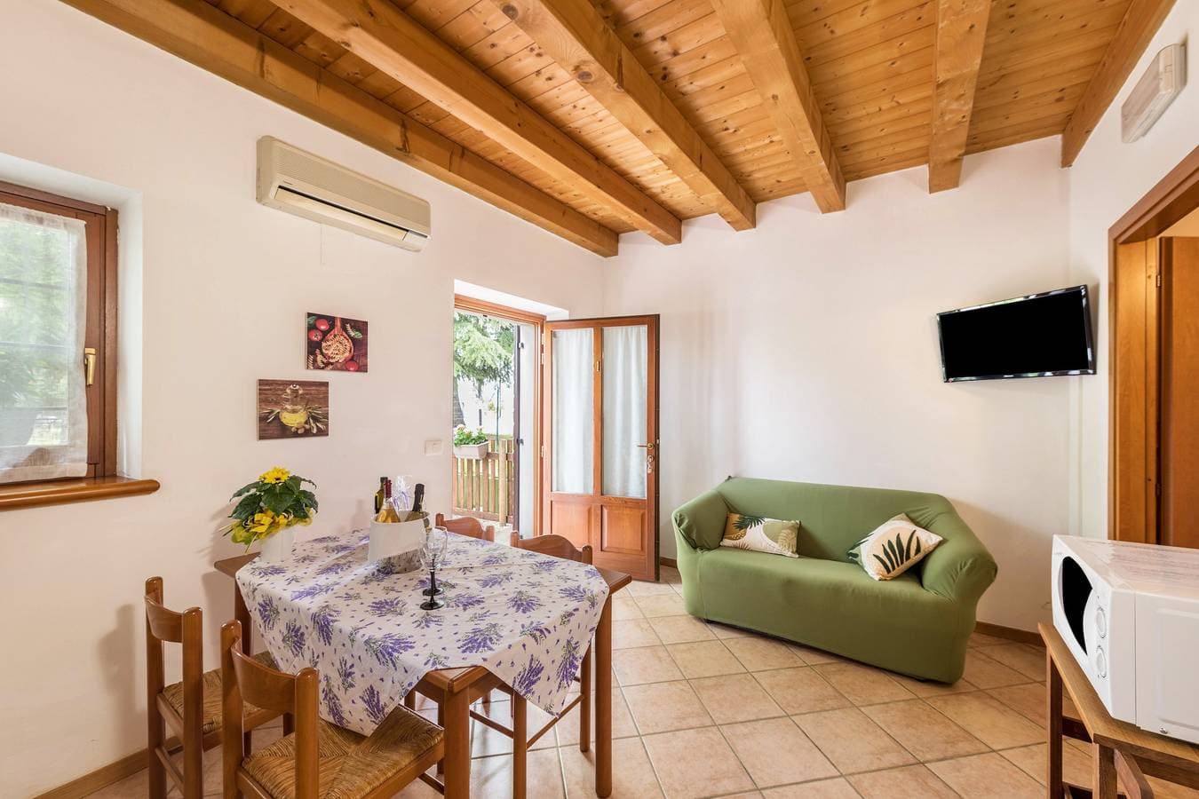 Foto 2 von 25: Ferienwohnung 'Bilo Garden Agriturismo Teboi' mit Gemeinschaftspool, Gemeinschaftsterrasse und WLAN