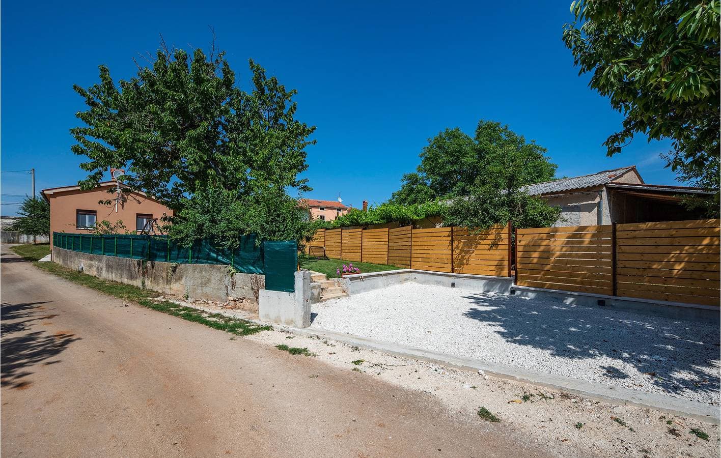 Foto 3 von 20: Moderne 66 m² große Wohnung mit Terrasse, WLAN, Klimaanlage und Parkplatz