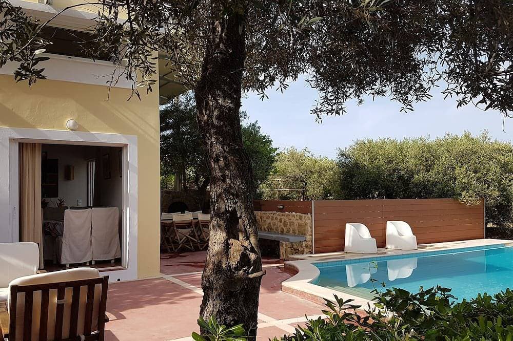 Private Pool Villa, near a sandy beach 1
