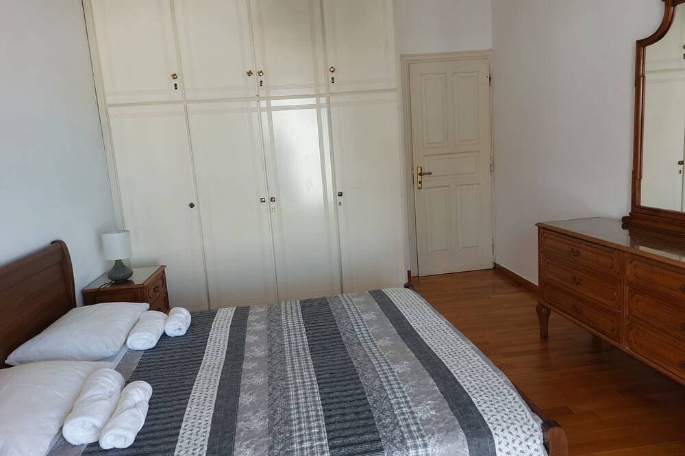Foto 3 von 21: Meerblick, große und komfortable Wohnung in Voula