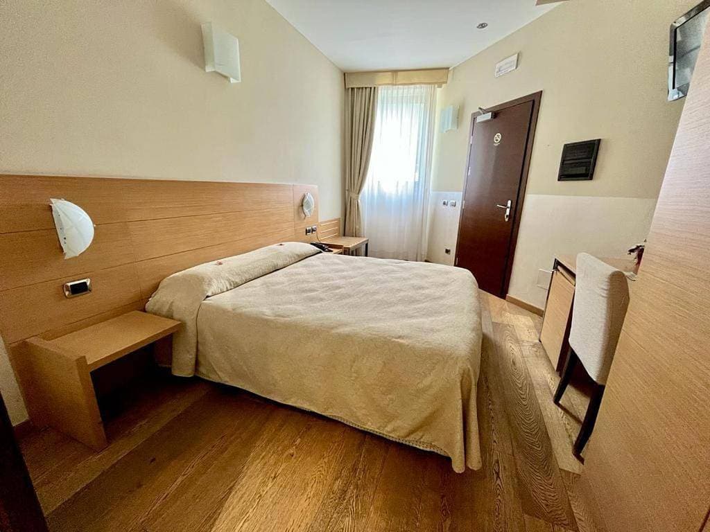 Foto 11 von 20: Standard Double or Twin Room