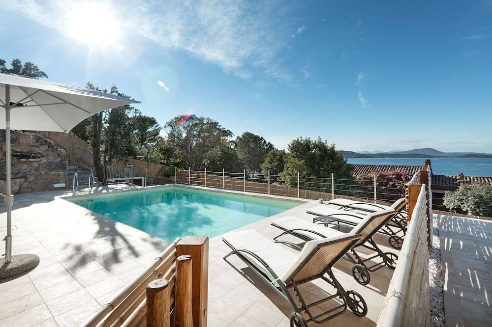Villa Astrea Alba, zwei Schritte vom Strand entfernt mit privatem Pool 1