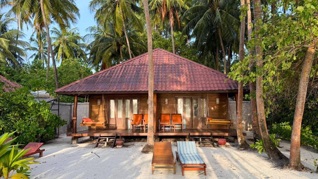 Foto 6 von 10: Semi Detached Beach Villa