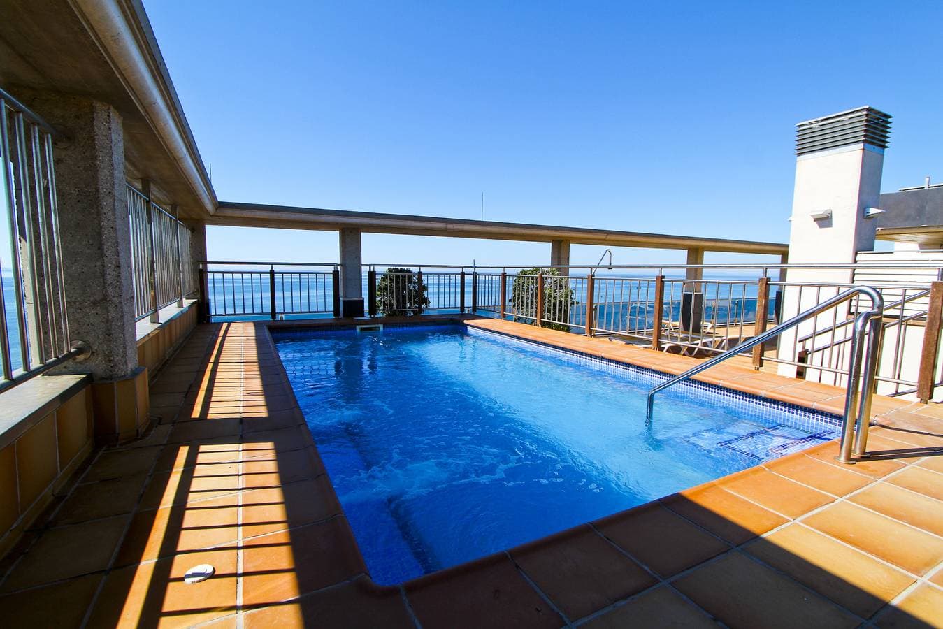 Soluxe Apartment - Only Families - Beachfront 1