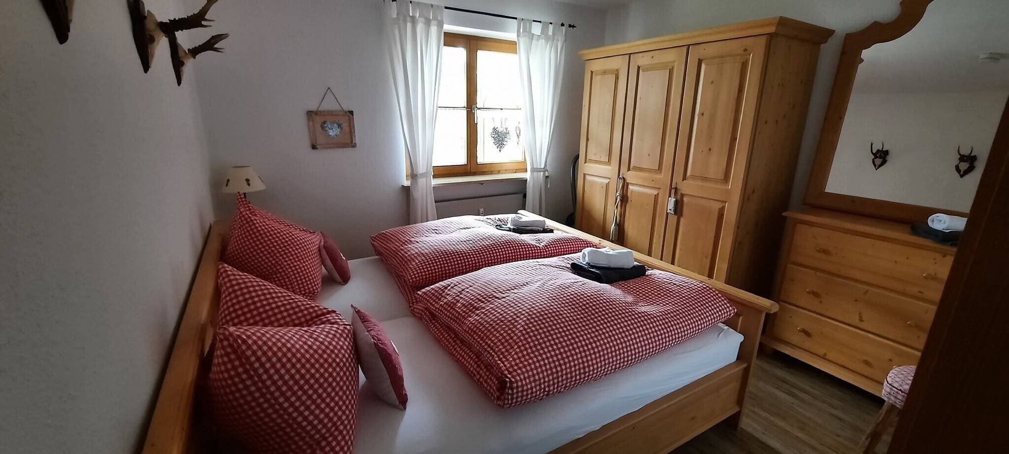 Foto 7 von 17: Ferienwohnung 'Chaletwohnung Alpenglück' mit privater Terrasse, privatem Garten und Wi-Fi
