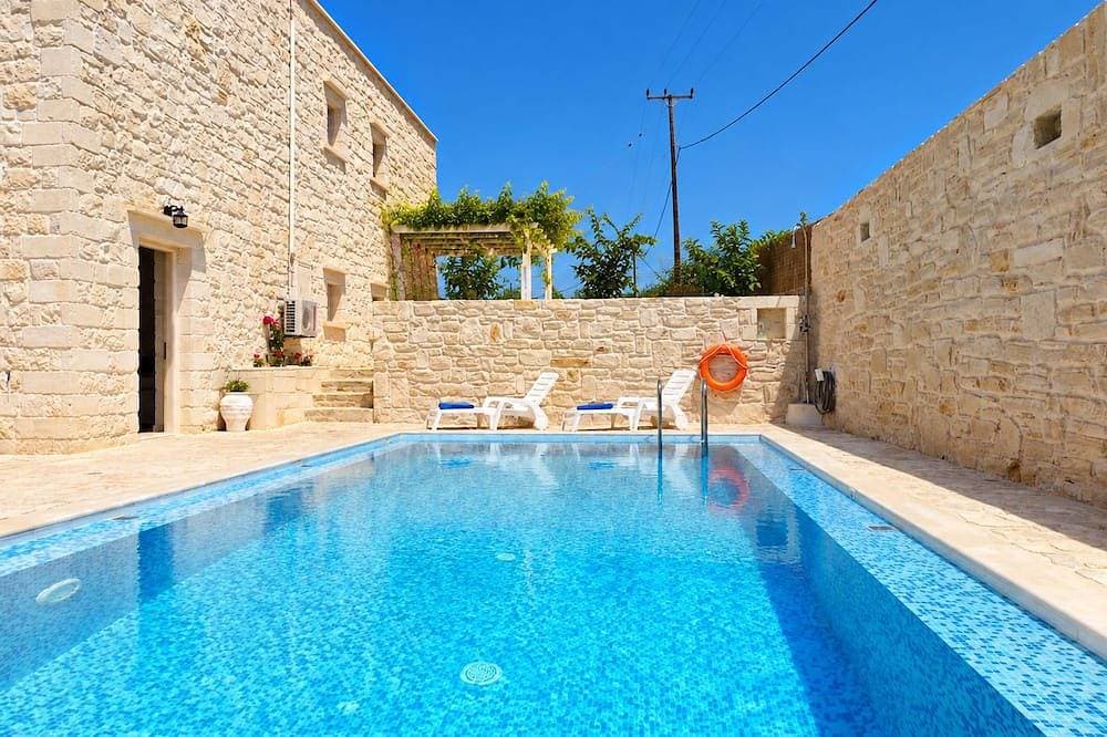 Foto 10 von 30: Villa Athina, Kokkino Horio, Chania. Charmante Steinvilla mit tollem Meerblick.