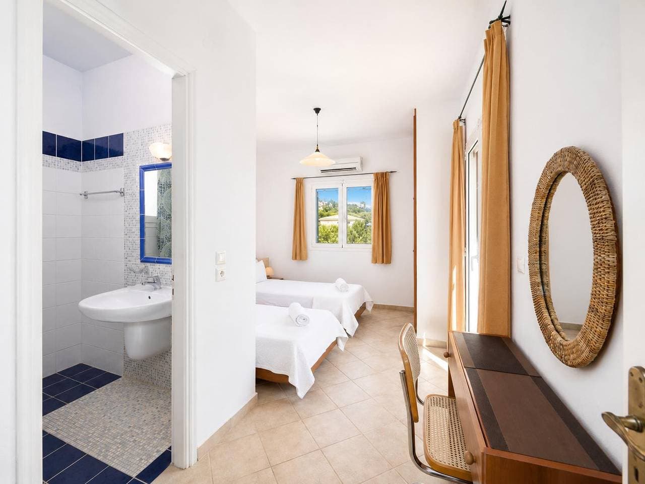 Foto 13 von 27: Villa für 6 Personen mit Balkon