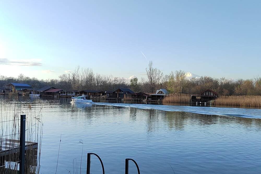 Foto 11 von 18: Riverhouse Luis. Neues Gemütliches Ferienhaus Direkt an der Ada Bojana