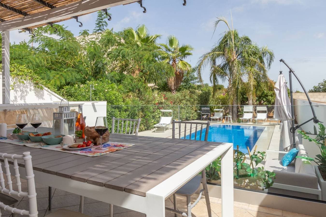 Foto 9 von 56: Villa für 10 Personen mit Garten