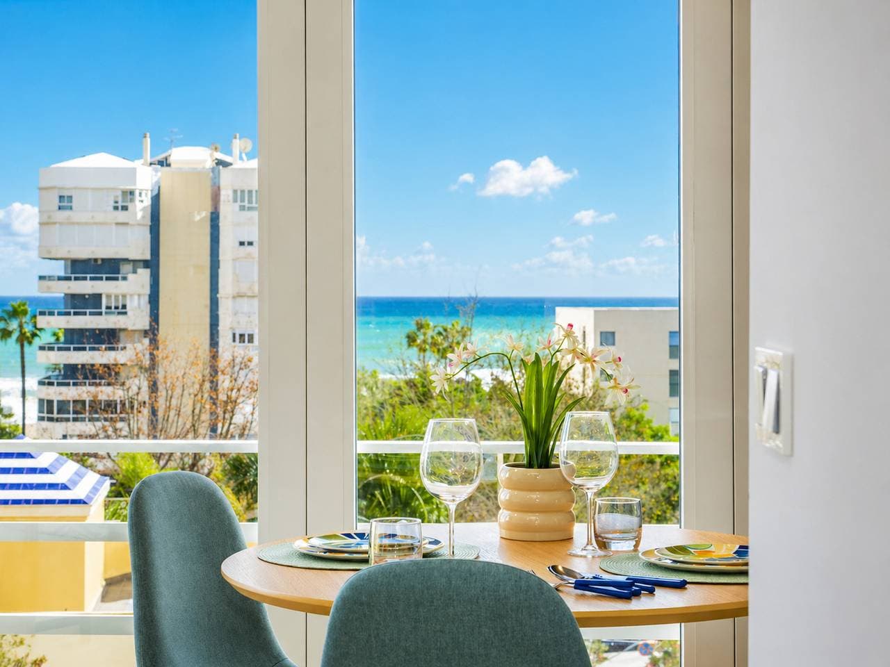 Foto 4 von 47: Cubo's Sea View Studio 100m from the Beach