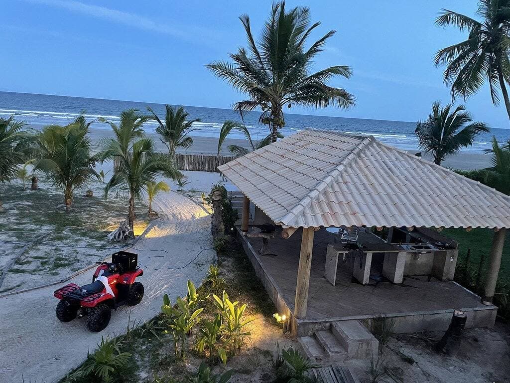 Foto 8 von 19: Glass lacquer! Jacuzzi on the sand with gourmet area!