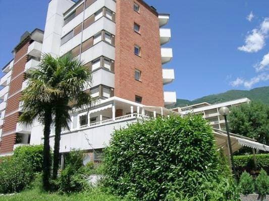Ferienwohnung mit Balkon an idealer Lage nähe See und Sportanlagen 1