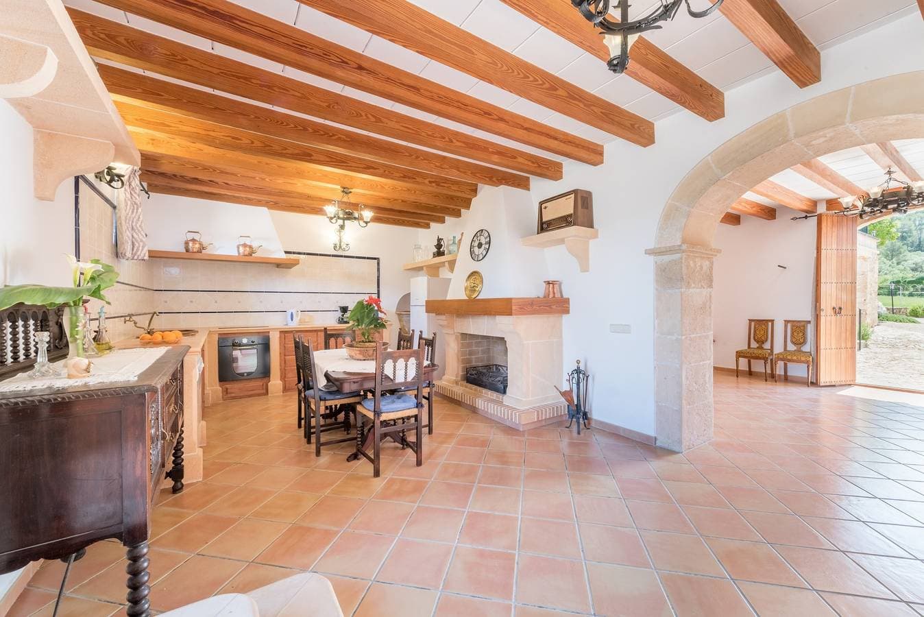 Foto 7 von 23: Typische mallorquinische Villa „S'Era de Son Roig“ mit Garten, Pool und WLAN