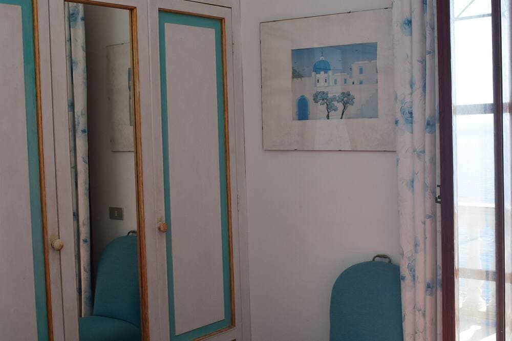 Foto 6 von 30: Casa Rossella – Panoramic Sea View Terrace in Amalfi | For 2