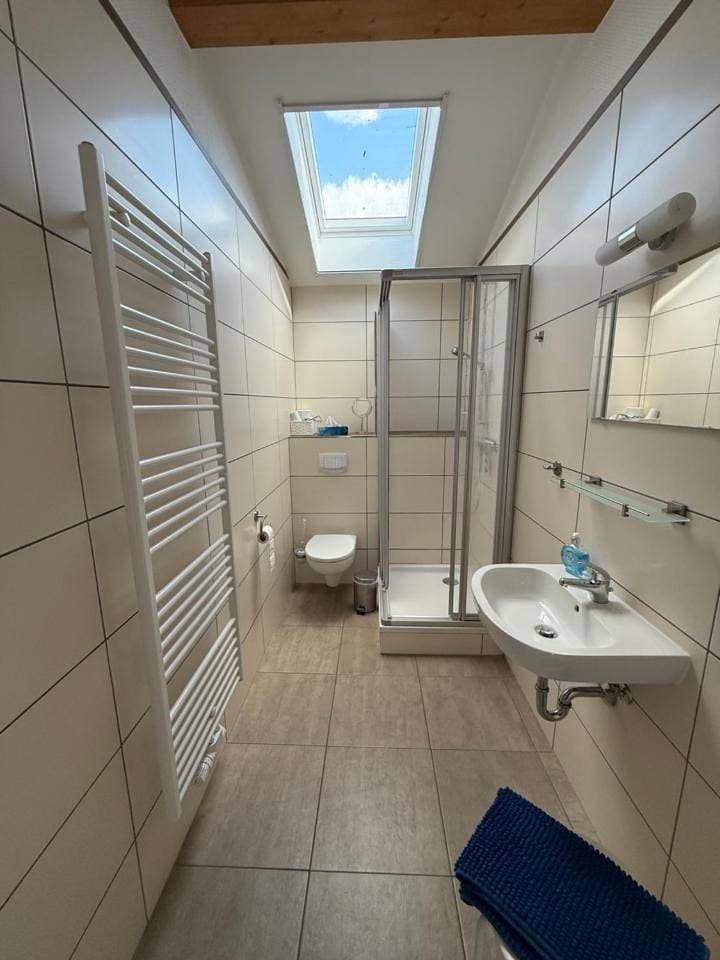 Foto 6 von 13: Studio Apartment with Shower