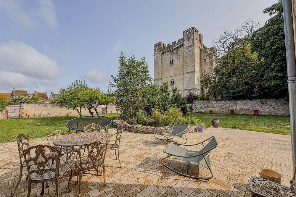 Charming townhouse with garden and wifi 1