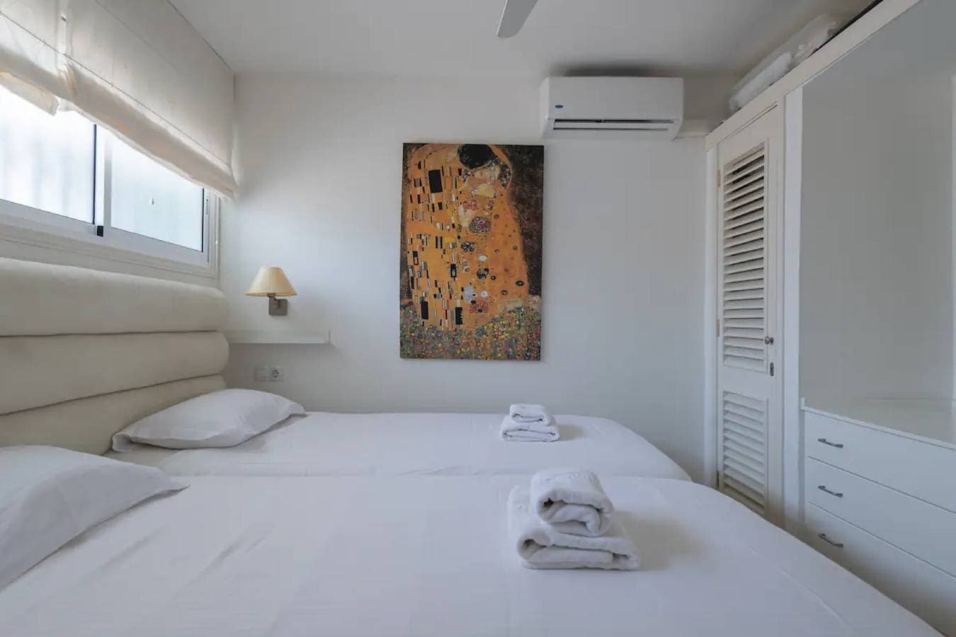 Foto 8 von 17: Ferienwohnung 'Apartamento Con Piscina' mit Gemeinschaftspool, WLAN und Klimaanlage