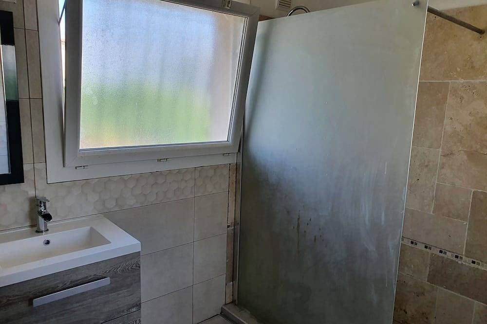 Foto 7 von 23: 3 Schlafzimmer Haus 90m² in Hyères das Meer 50 Meter vom Strand entfernt