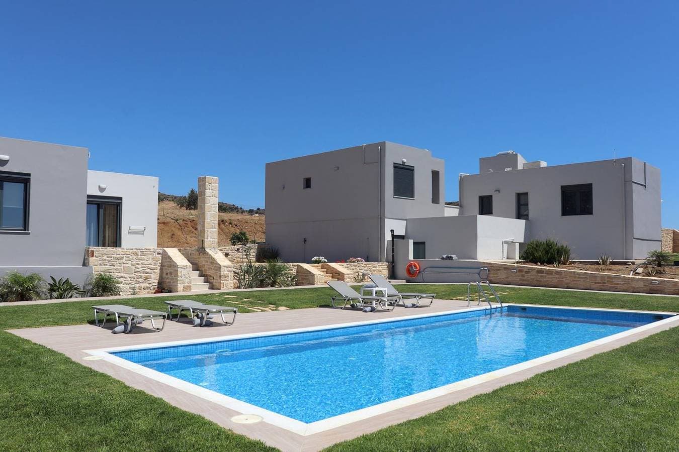Weiter Blick auf Landschaft und Meer, Pool, 4 Pers. | Ferienhaus Triopetra, Kreta 1