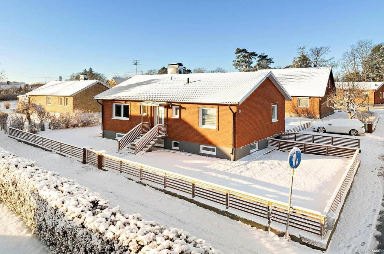 Lugn hus i Vänersborg 1