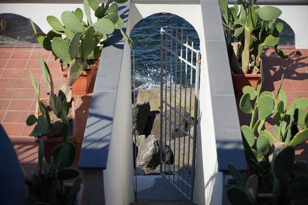 Enchanting panoramic Suite a few steps from the sea in the Sorrento Peninsula 1