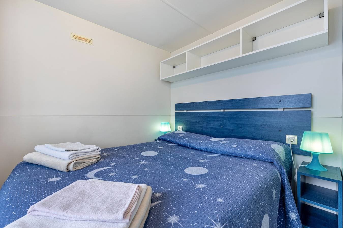 Foto 11 von 26: Mobilheim 'Genziana' mit Blick auf den See, Wi-Fi und Klimaanlage