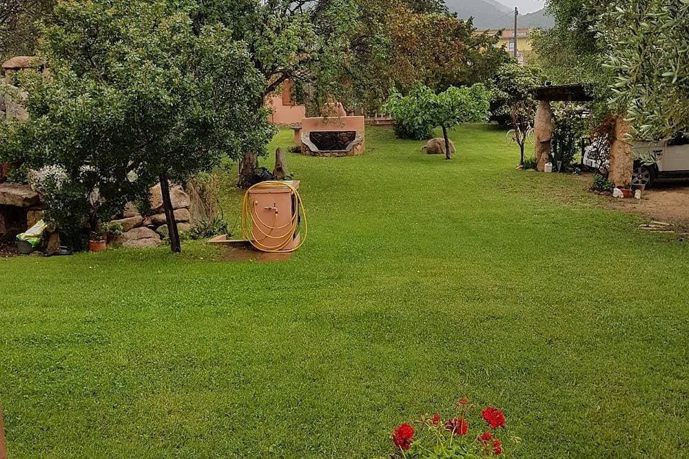 Doppelhaushälfte in einem grünen Park (2) 1