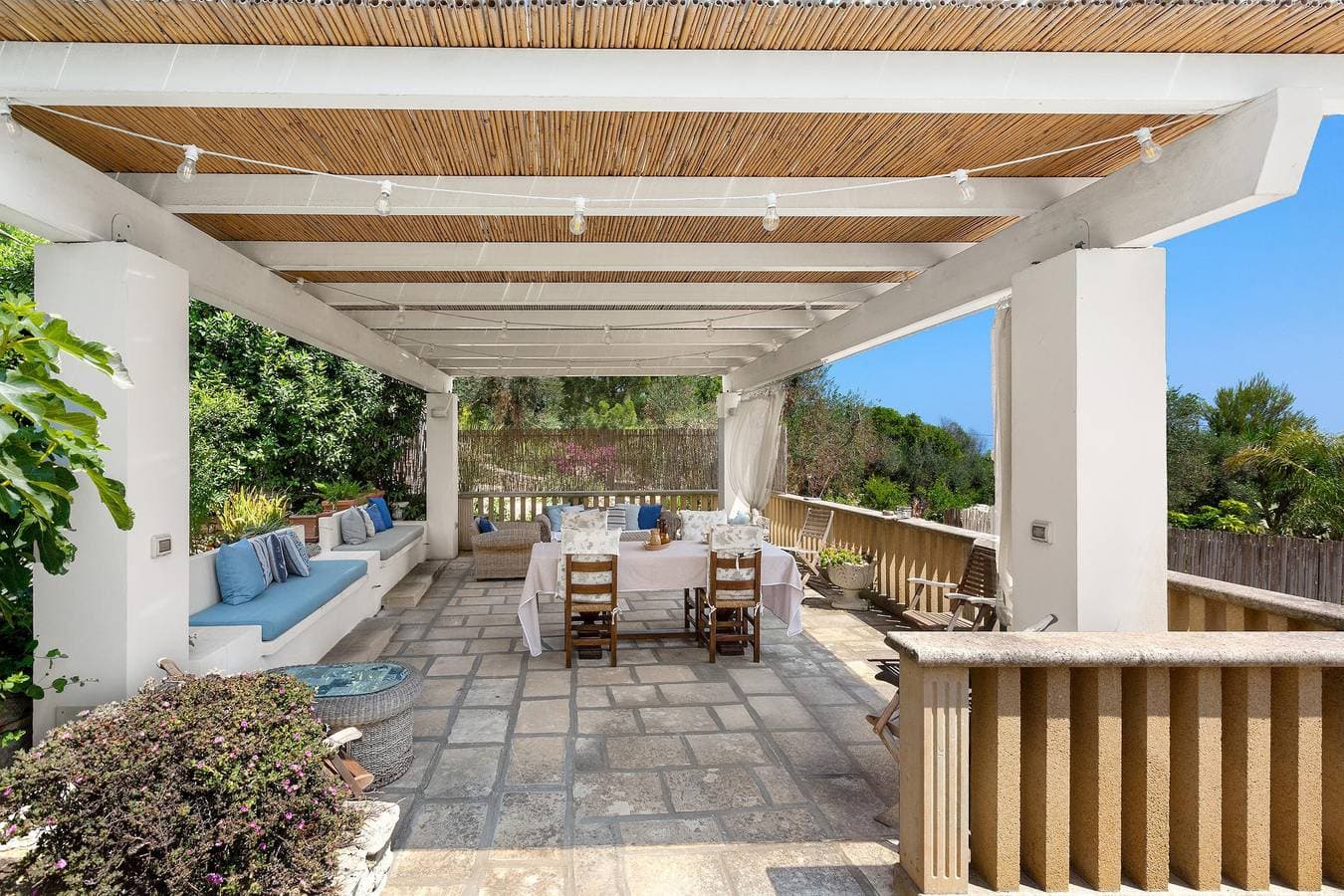 Foto 13 von 65: Villa für 8 Personen mit Terrasse