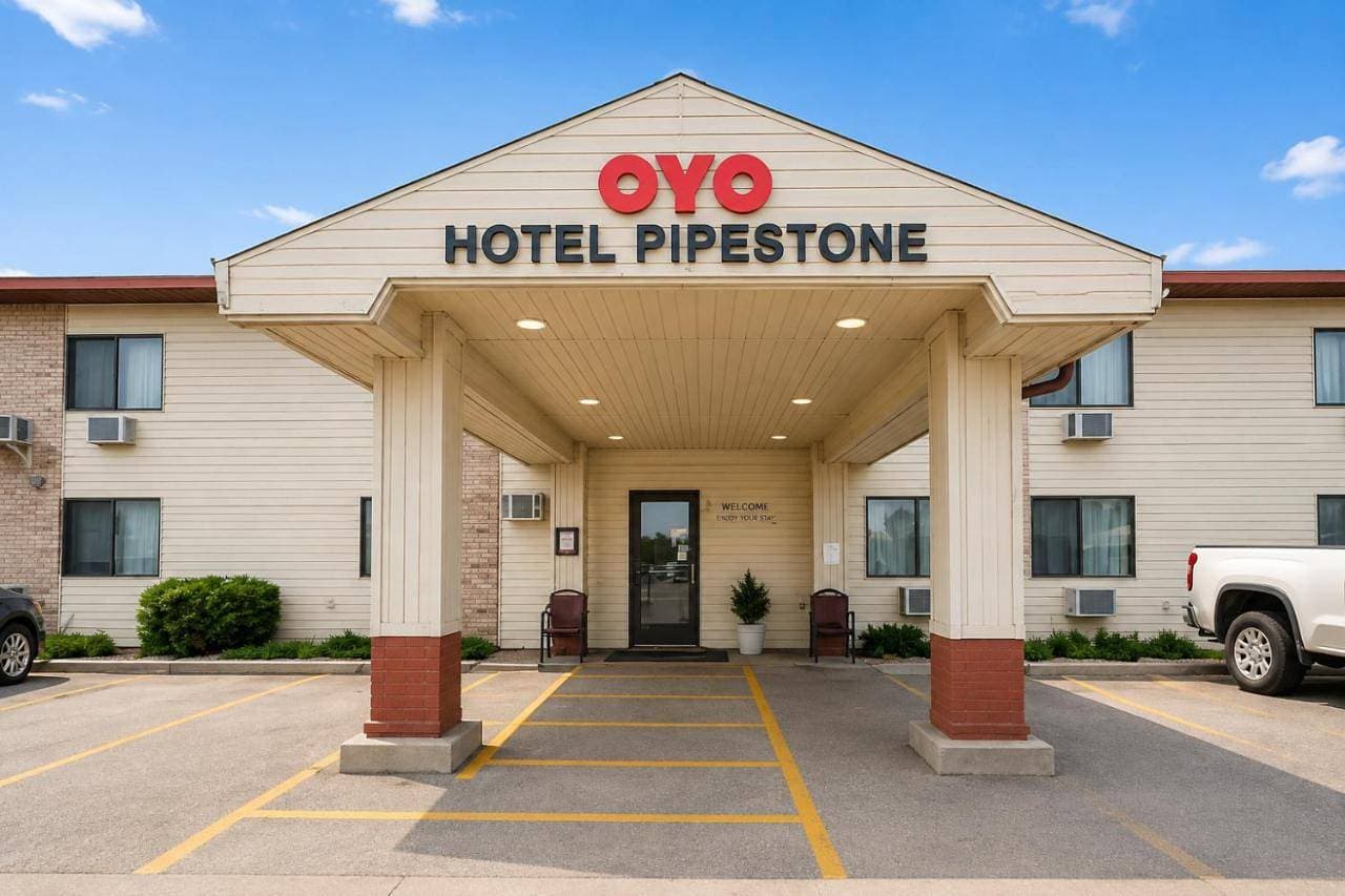 OYO Hotel Pipestone MN, Canterbury Park 1