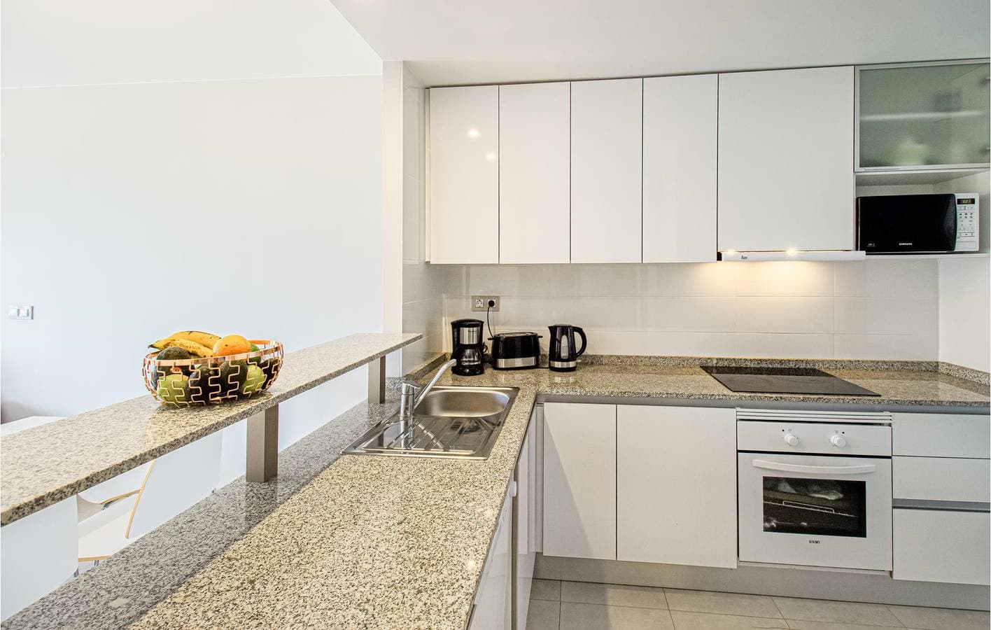 Foto 5 von 25: Apartment mit Meerblick, Pool und Parkplatz.