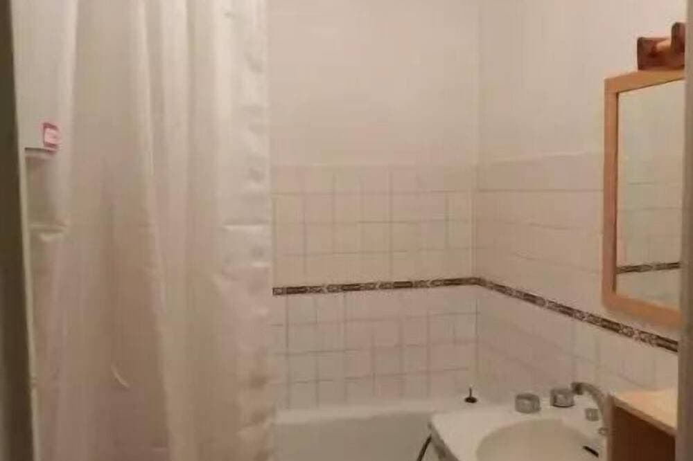 Foto 4 von 10: 2-Room Cabin Sleeps 6
