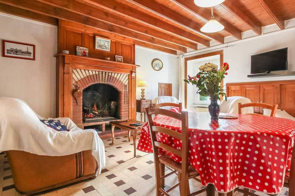 Foto 10 von 22: Haus am Meer mit Kamin und Blumengarten