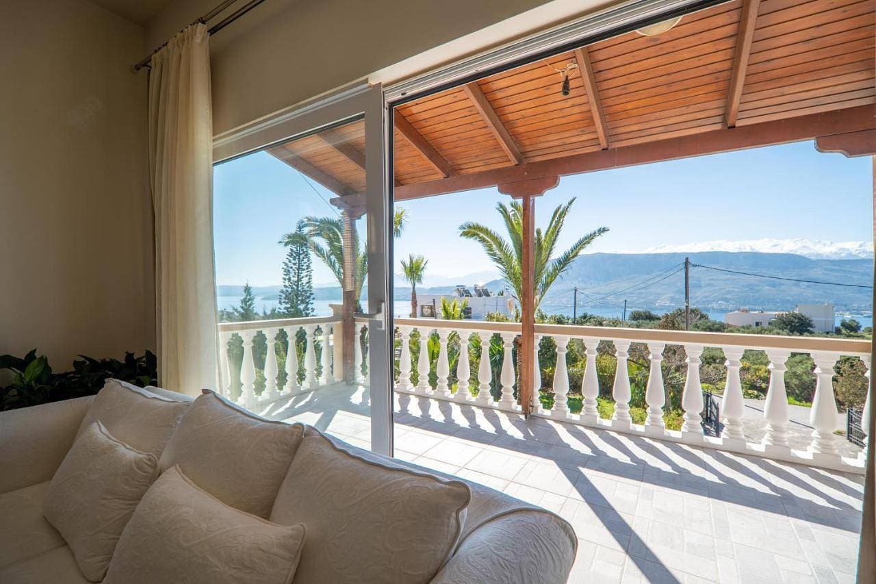 Foto 2 von 52: Villa with Sea View