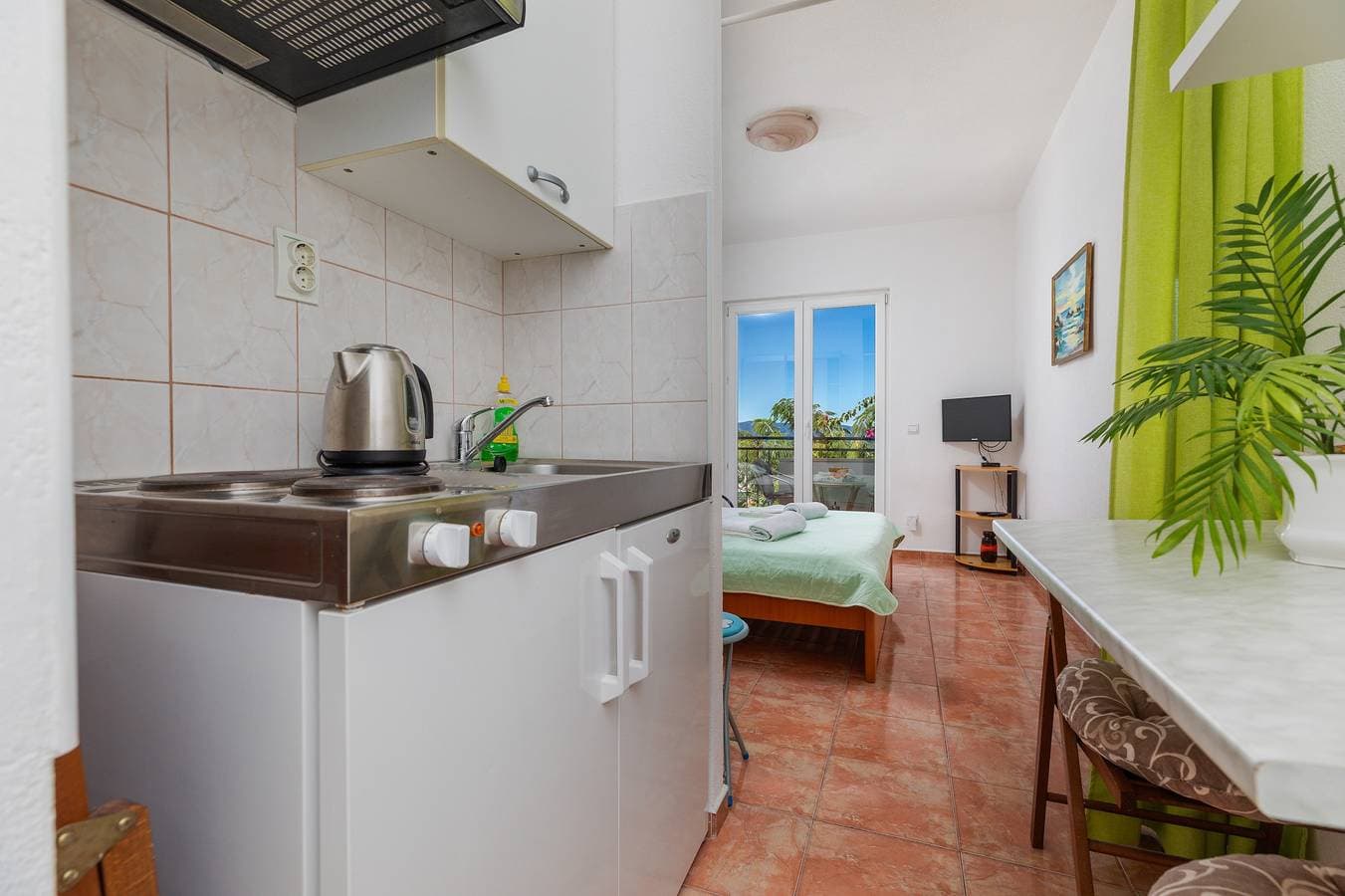 Foto 4 von 10: Studio Appartement am Strand Drasnice, Makarska -a